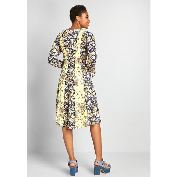 Modcloth Unique Persona Midi Dress Yellow Navy Floral Women's Size 4 Fairy Work - Picture 10 of 10